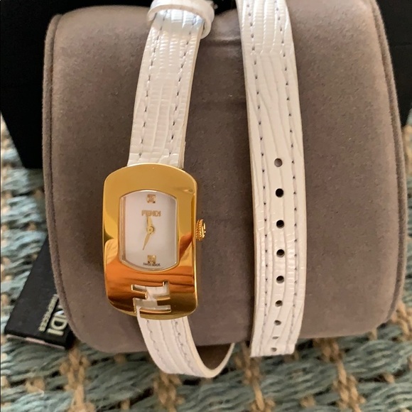 Fendi Watch - Picture 13 of 15